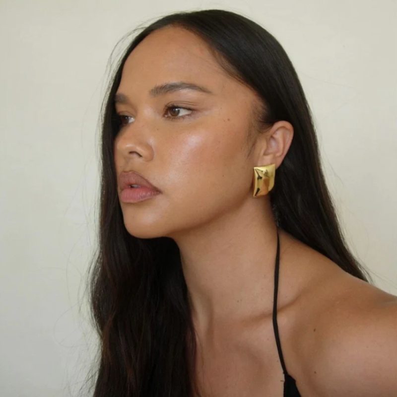 SQUARE BOLD EARRINGS - Image 5