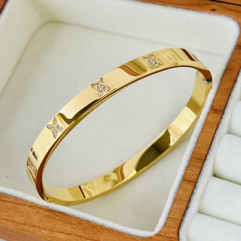 BANGLE. X