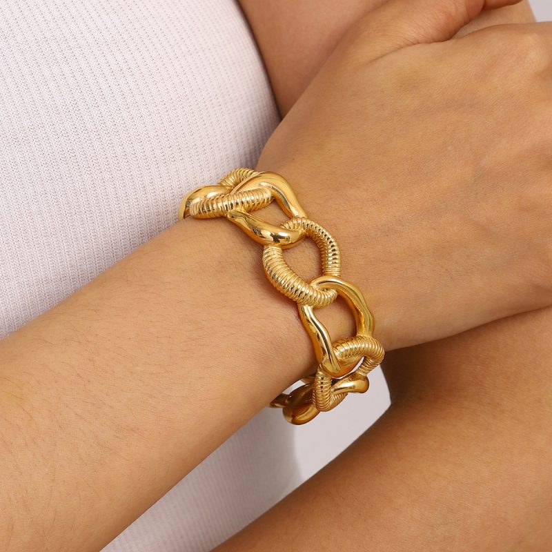 CHUNKY LINK BANGLE - Image 4