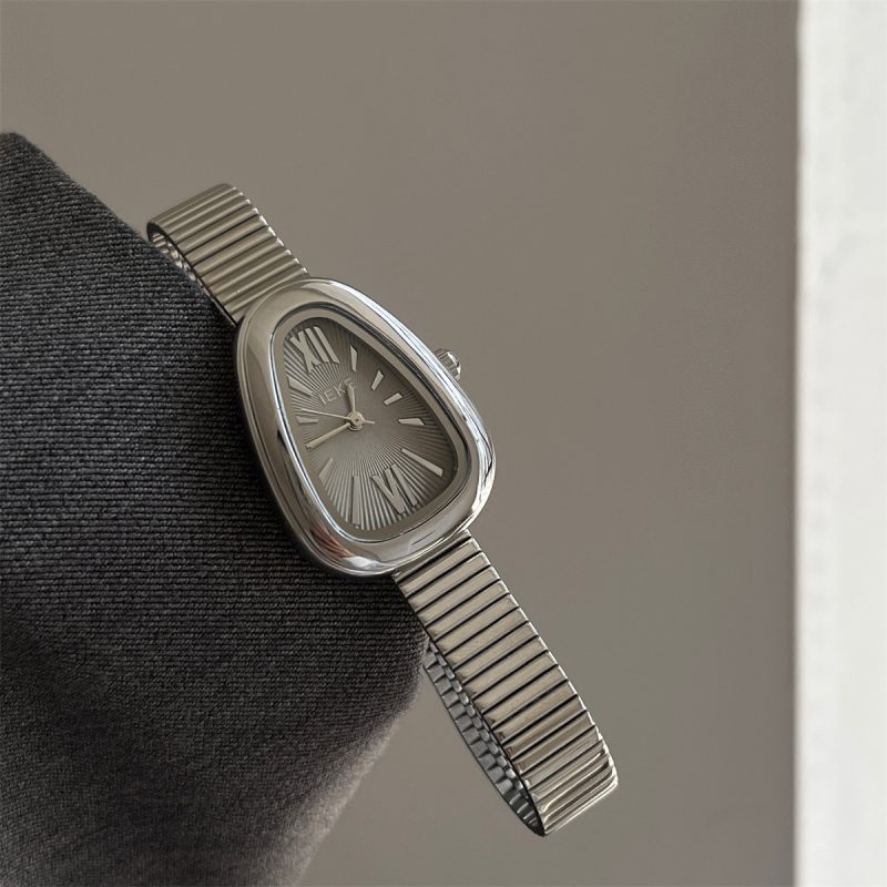 IEKE WRISTWATCH - Image 3