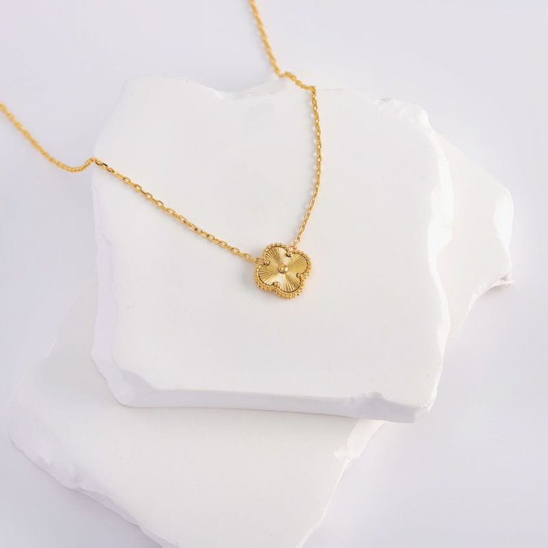 18K Clove Necklace