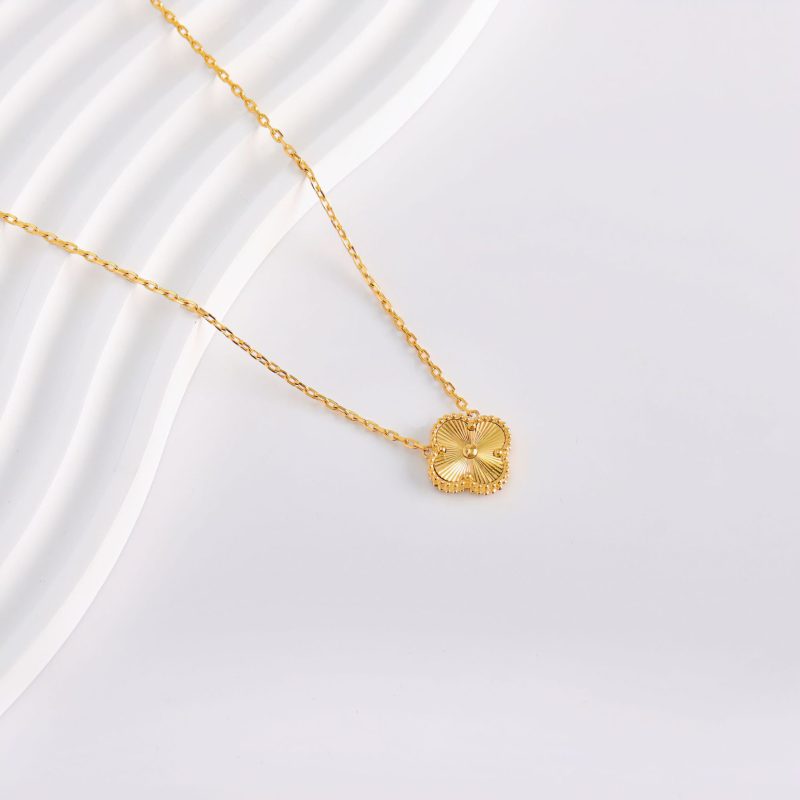 18K Clove Necklace - Image 5