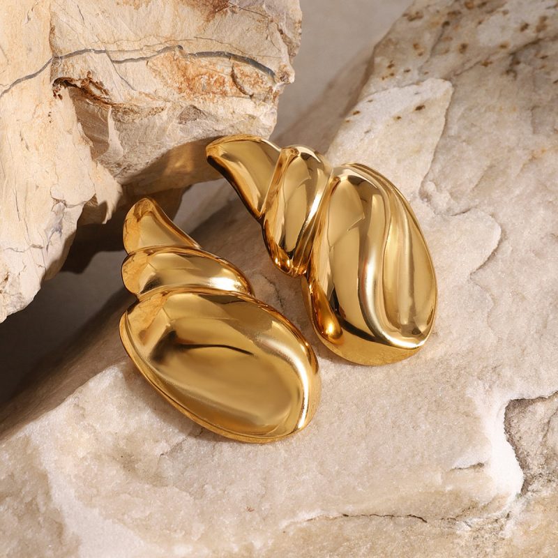 CROISSANT STATEMENT EARRING