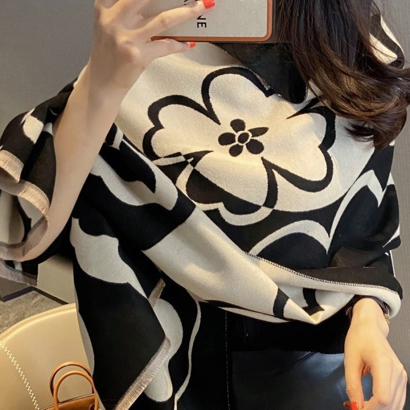 SHAWL - 01 - Image 2